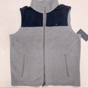 TOMMY HILFIGER fleece vest size Large NWT